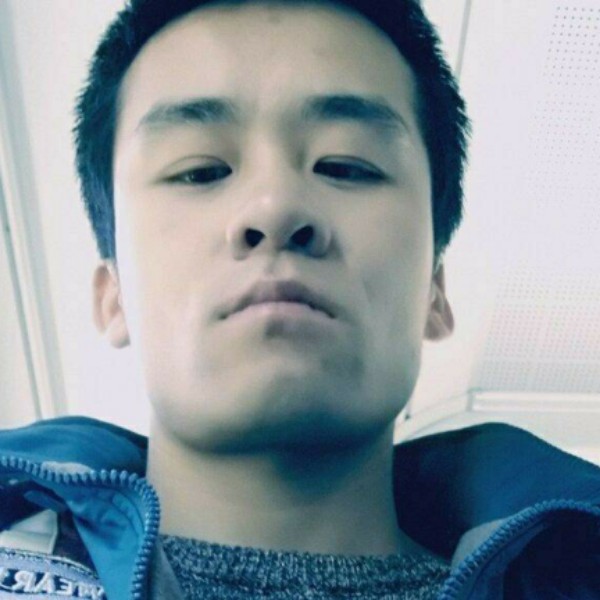 云朵挽手单身的照片