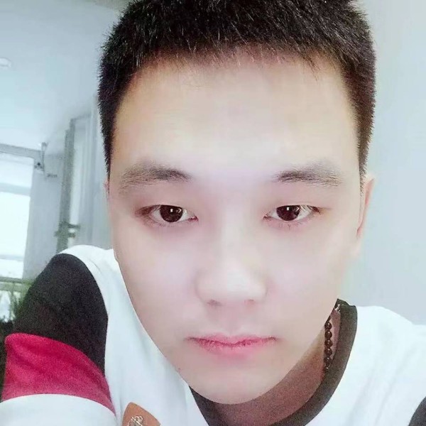 陈玉 龙的照片