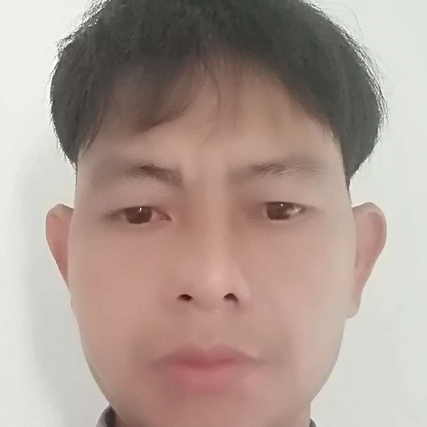 心锁和高大的照片