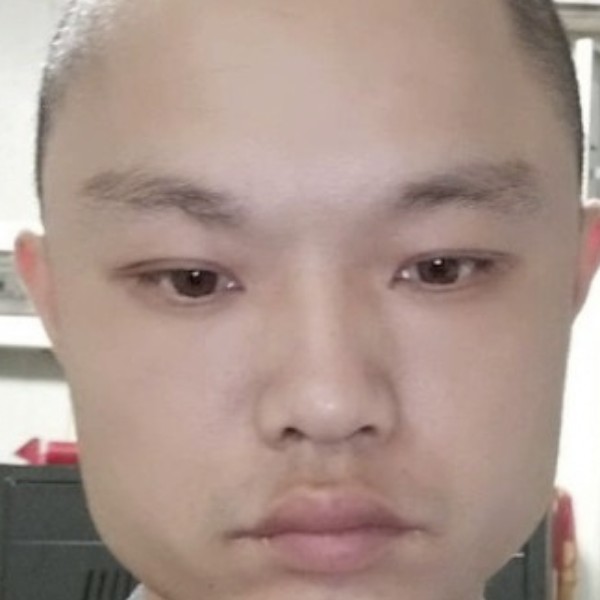 化羽冷艳何勇的照片