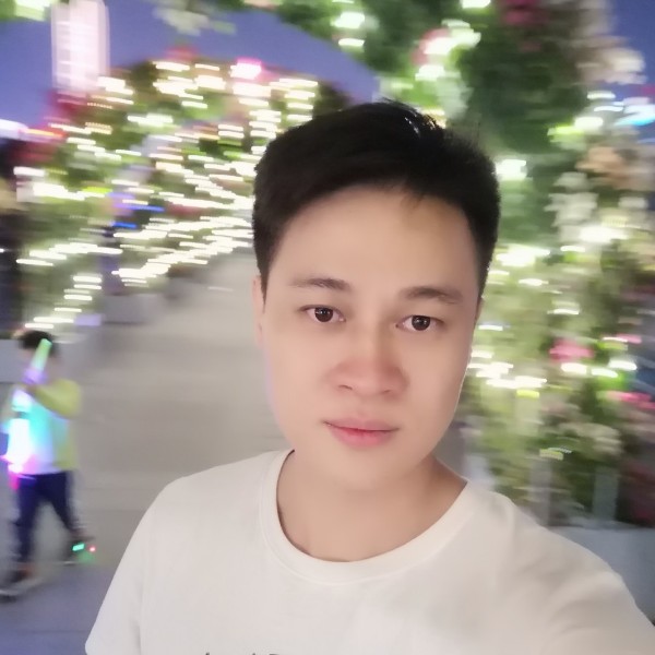 如梦深拥热情的照片
