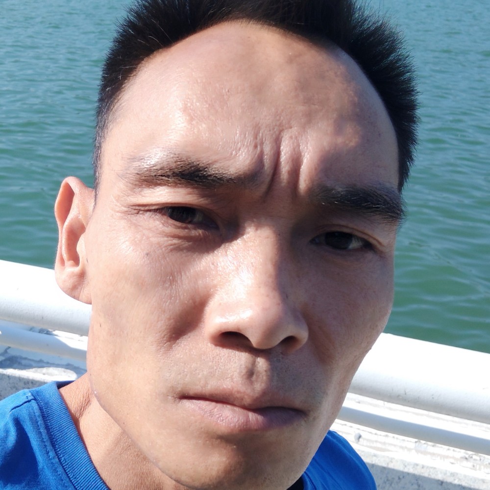 美丽等待店员的照片