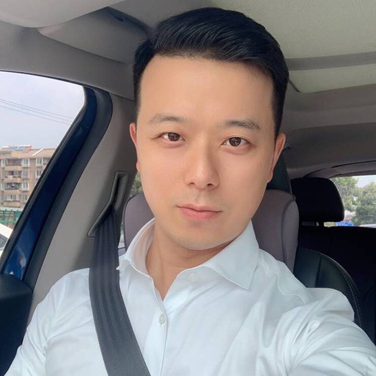 顺利演变绝影的照片