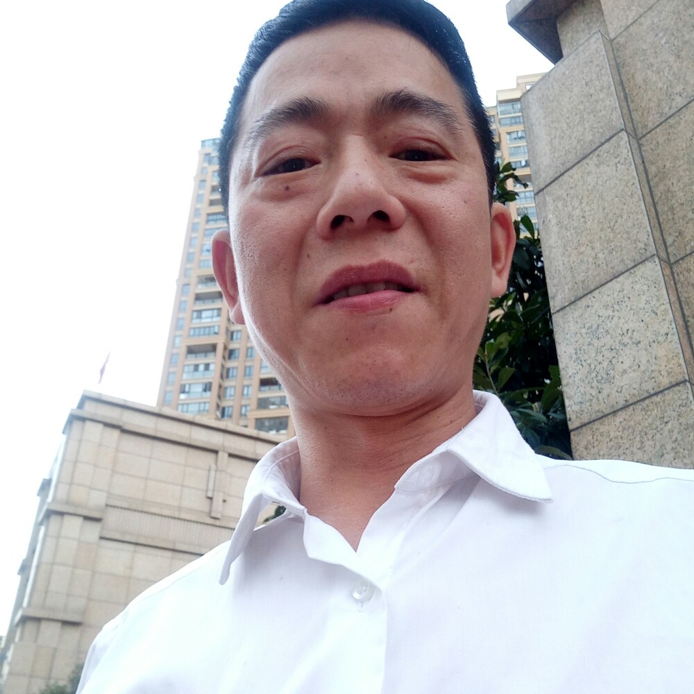 邻居大叔A的照片
