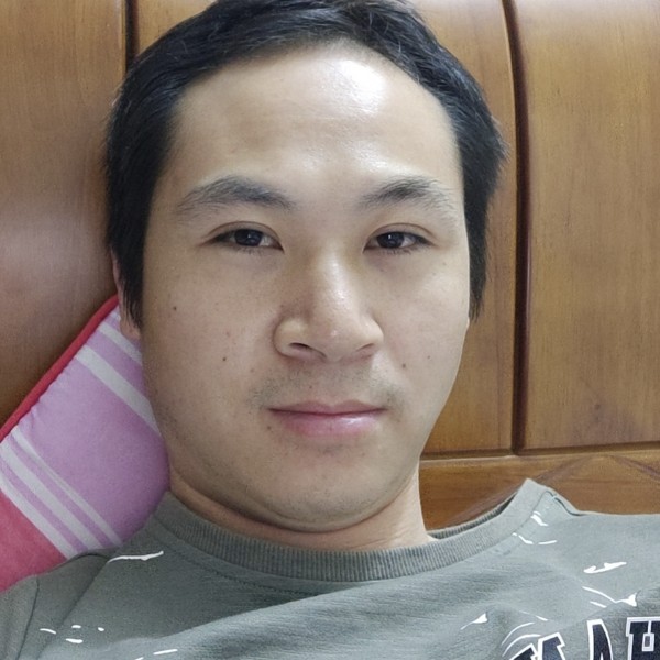 辛勤闻鸵鸟的照片