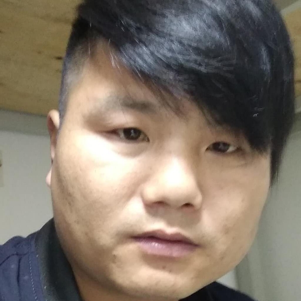 低调的过客的照片