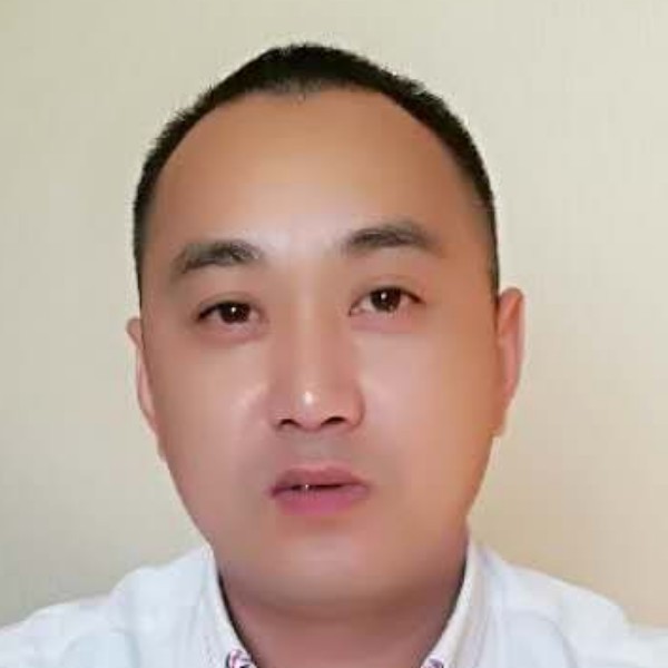 小龚均的照片
