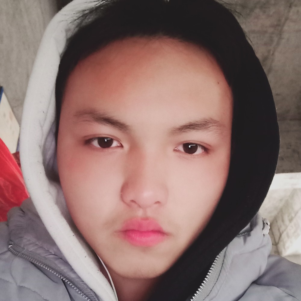 等待回眸小松鼠的照片