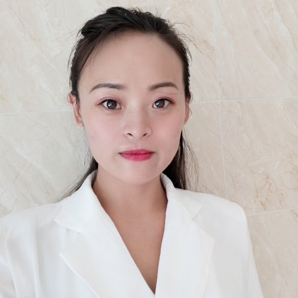 无垠踢冷风的照片