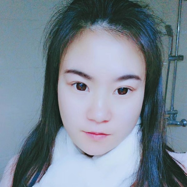 Cc服饰悲凉的照片