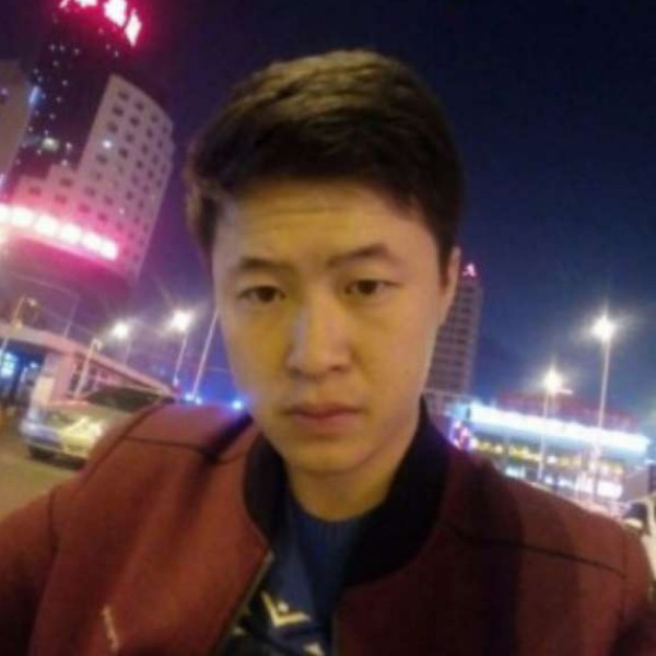 秋月暴躁的照片