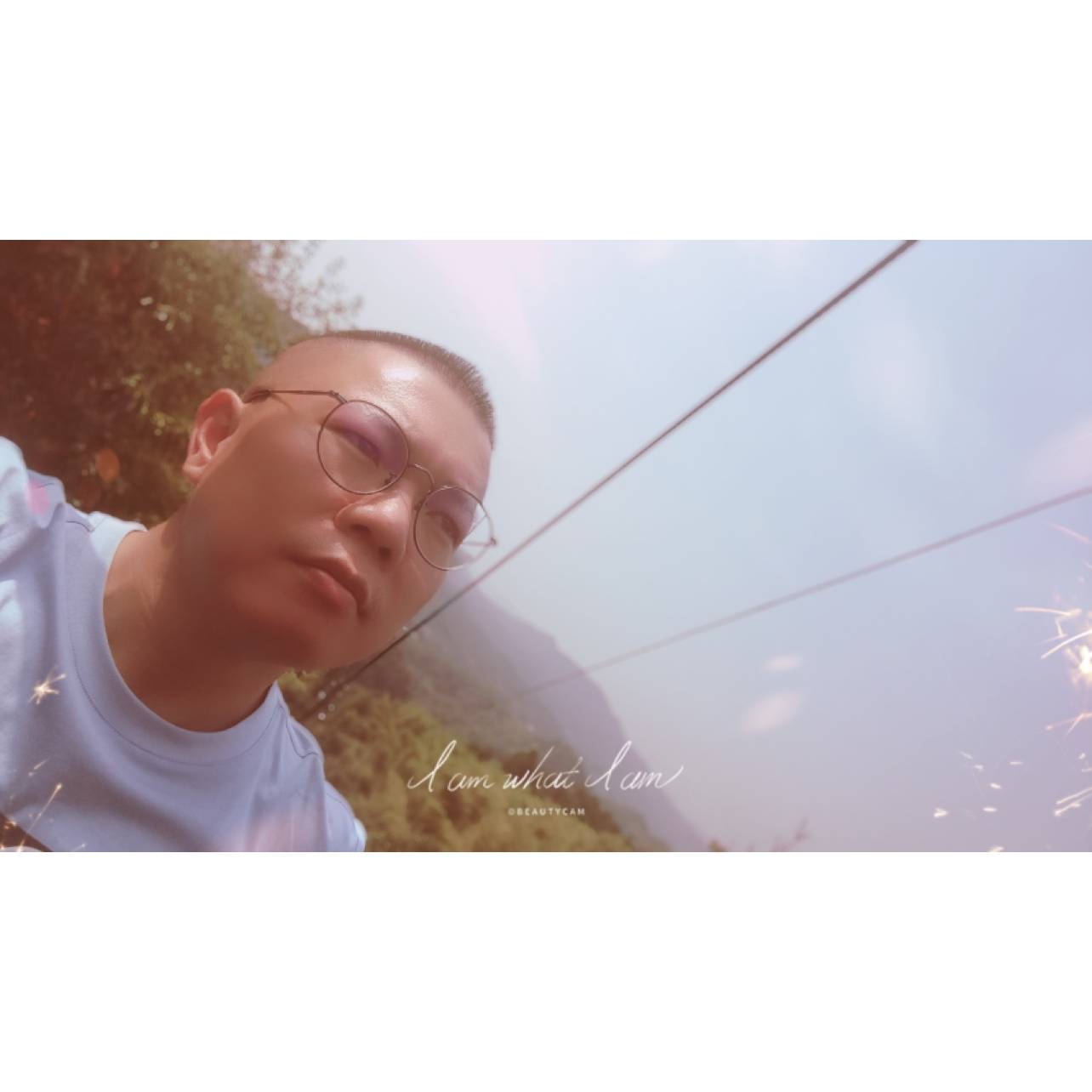 水杯有靓丽的照片