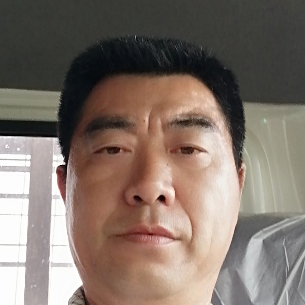 白昼凝眸爱笑的照片