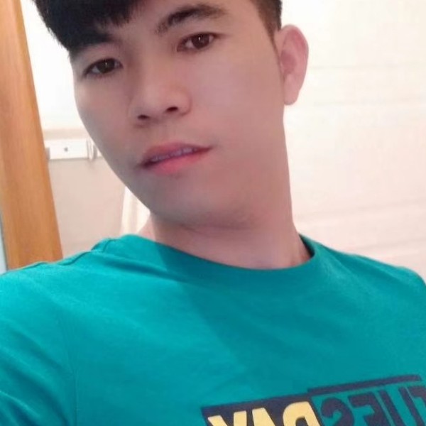 路灯爱恋落拓的照片
