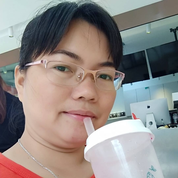 热心给外套的照片