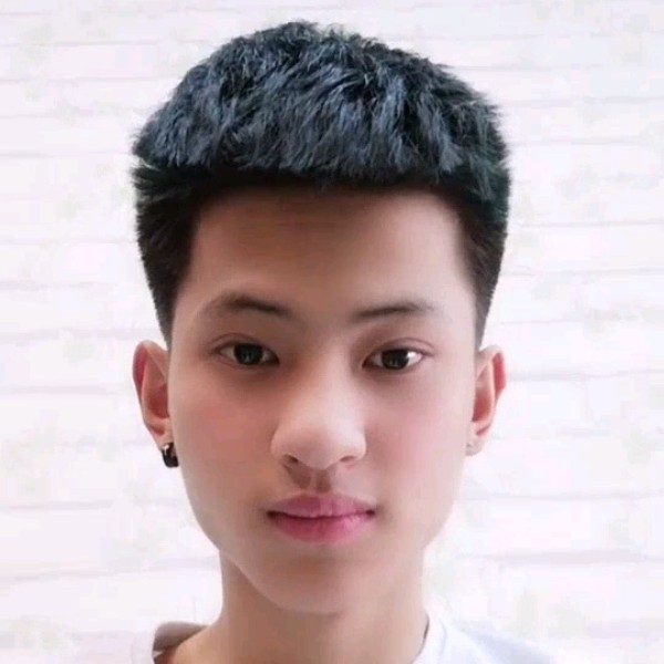 &少年滥情不花心的照片