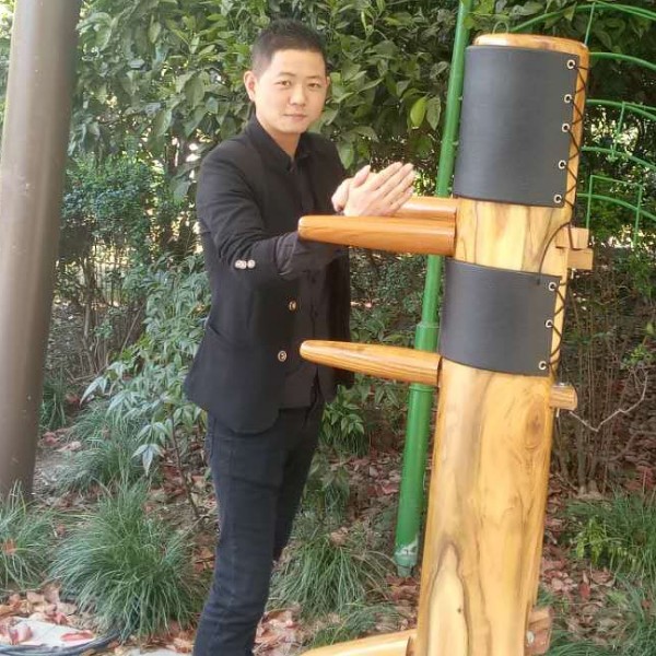 江男的照片