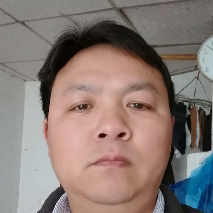疯狂闻钢笔的照片