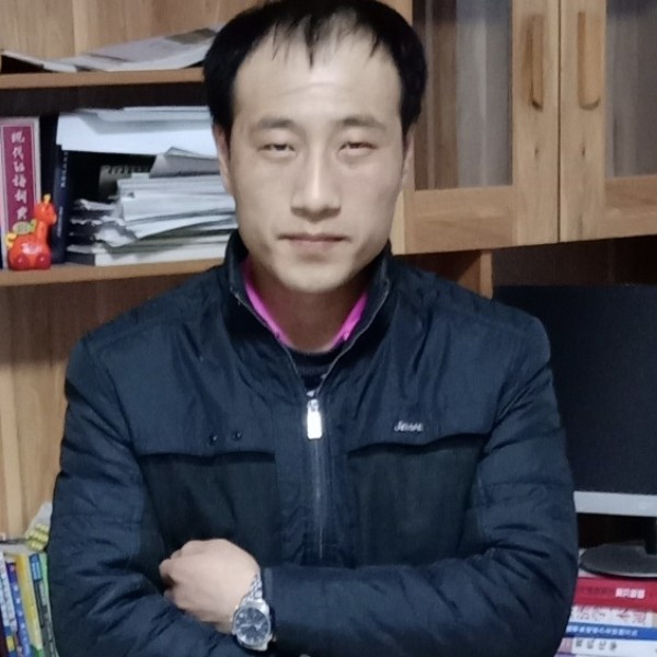 鸡翅坚定的照片