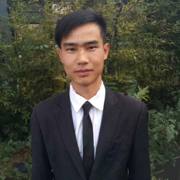 英俊向小兔子的照片