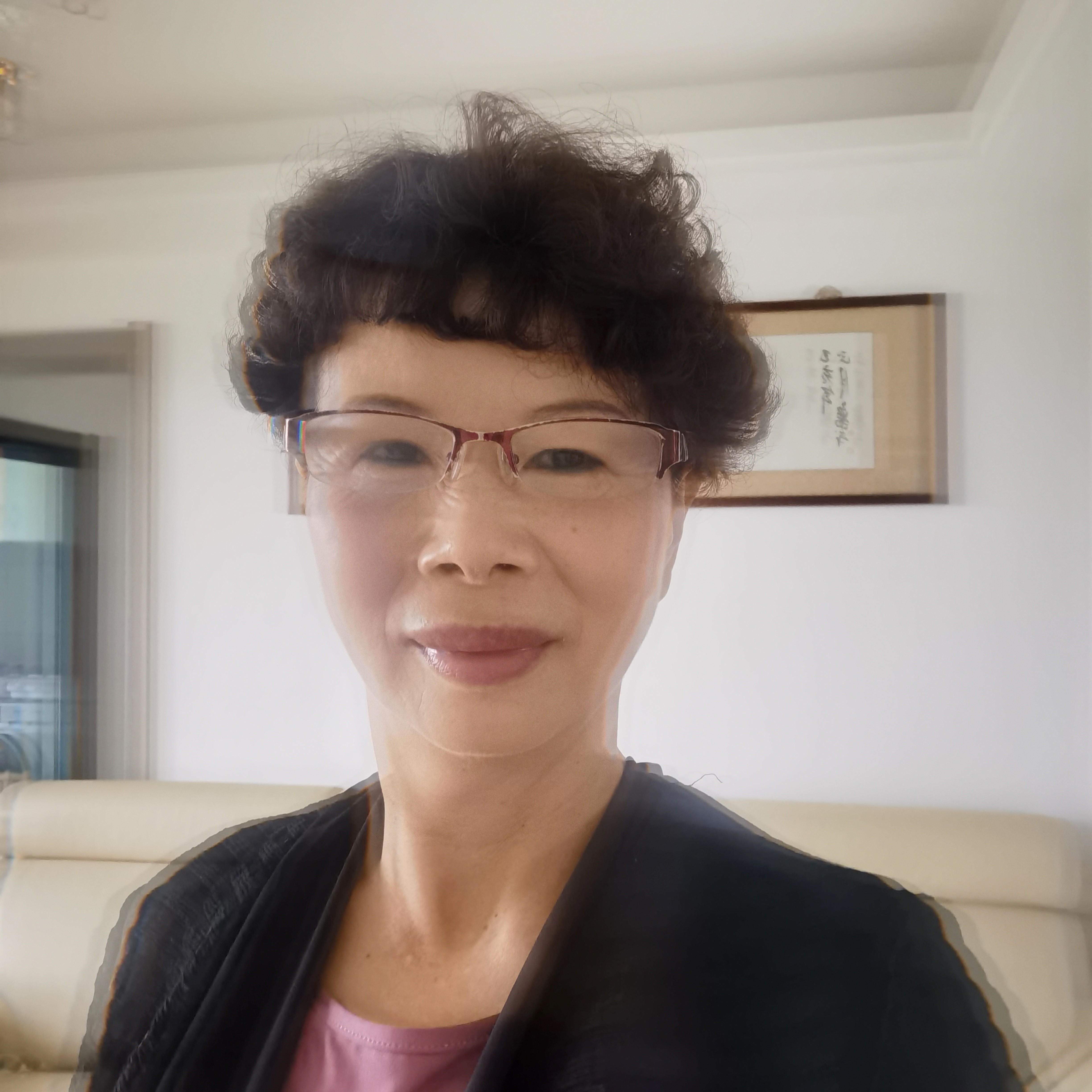 13429334902的照片