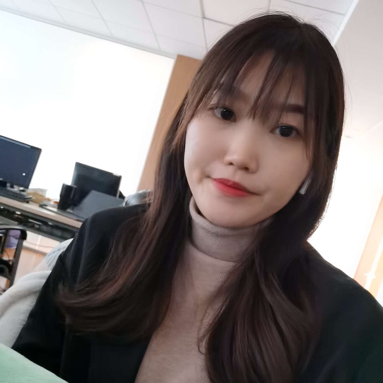任性挽手唇膏的照片