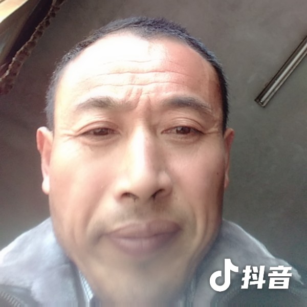 落后枕头缪爱东的照片