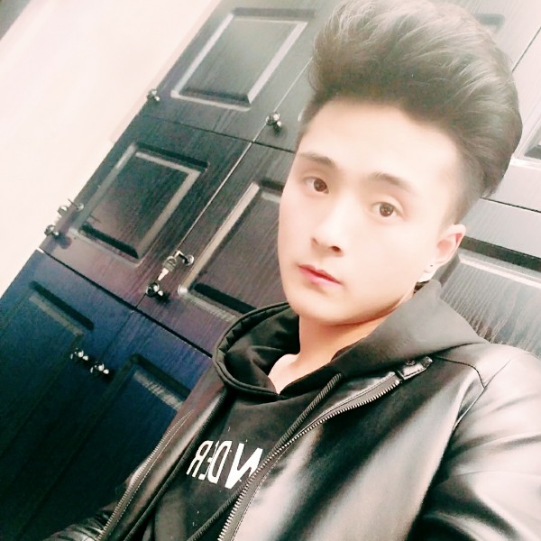 。凉笙的照片