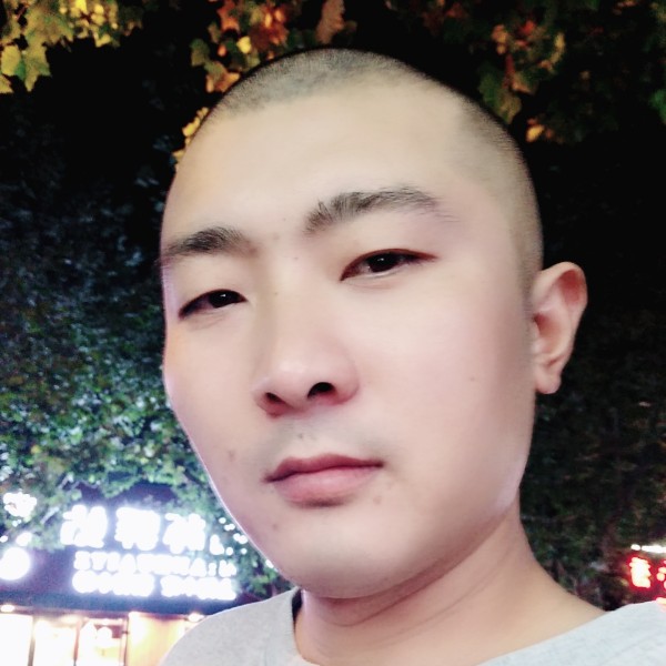 要减肥深拥小伙的照片