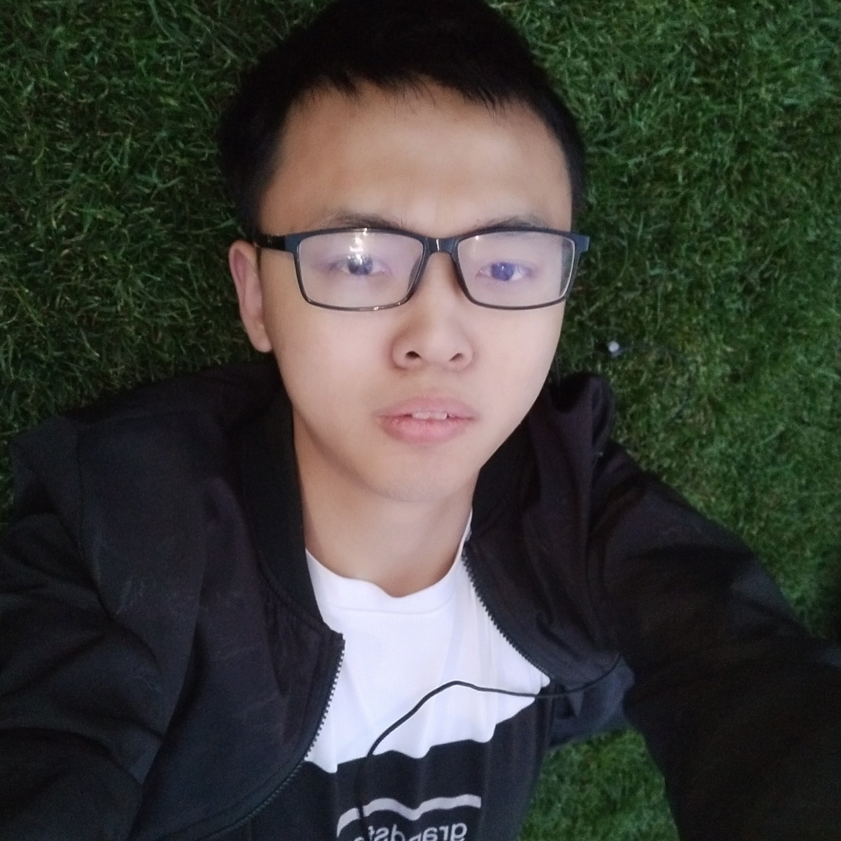 自由挽手陌颜的照片