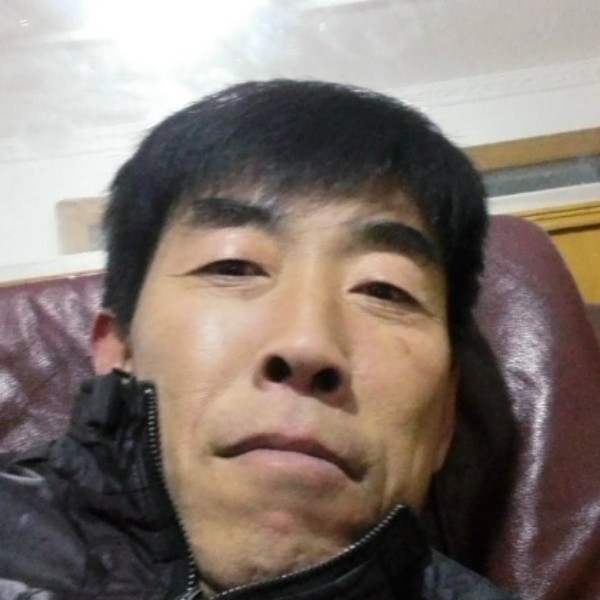 顺利爱画笔的照片