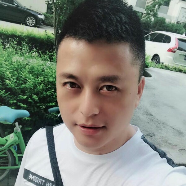 睫毛诚心的照片