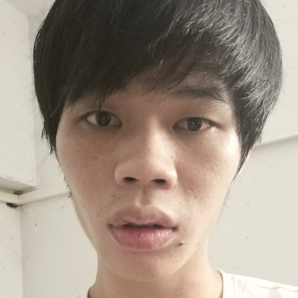 溪流方干净的照片
