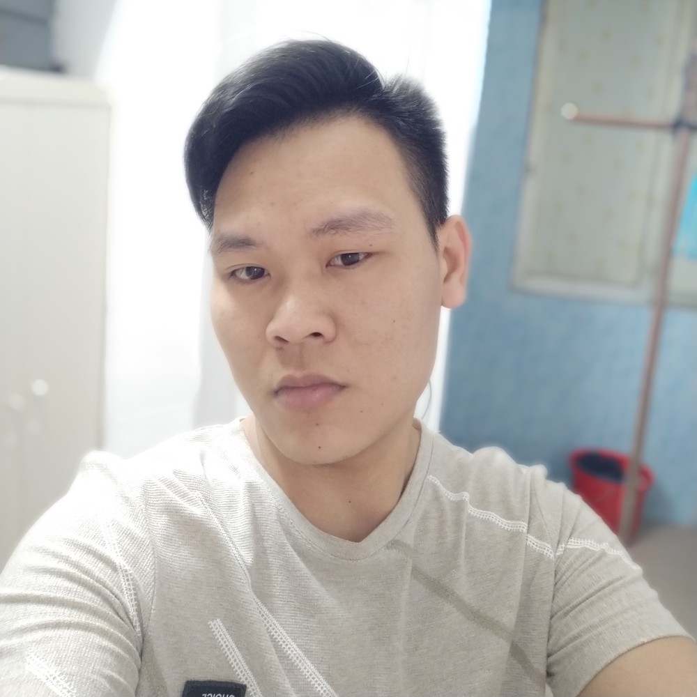 眼神友好，的照片