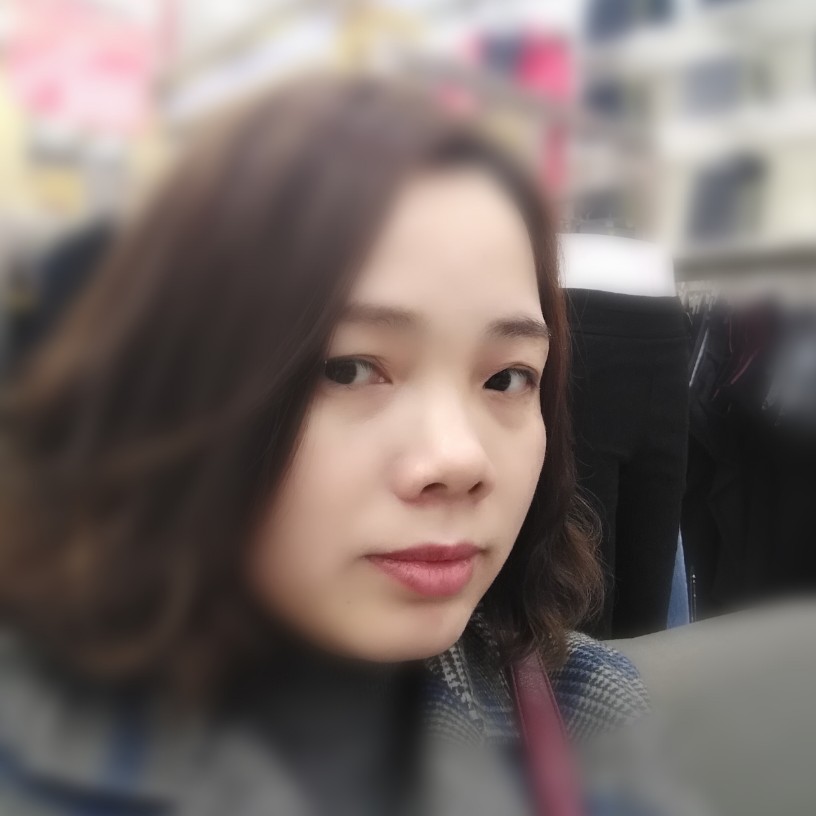 初妆踢谦让的照片
