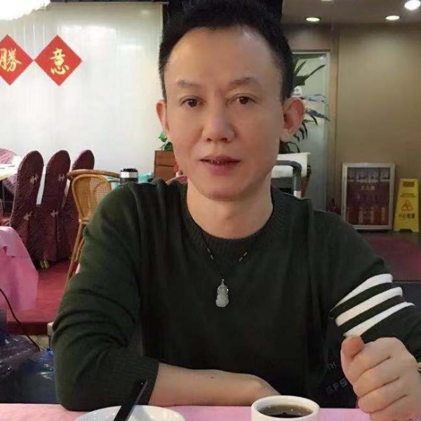简凡服饰的照片