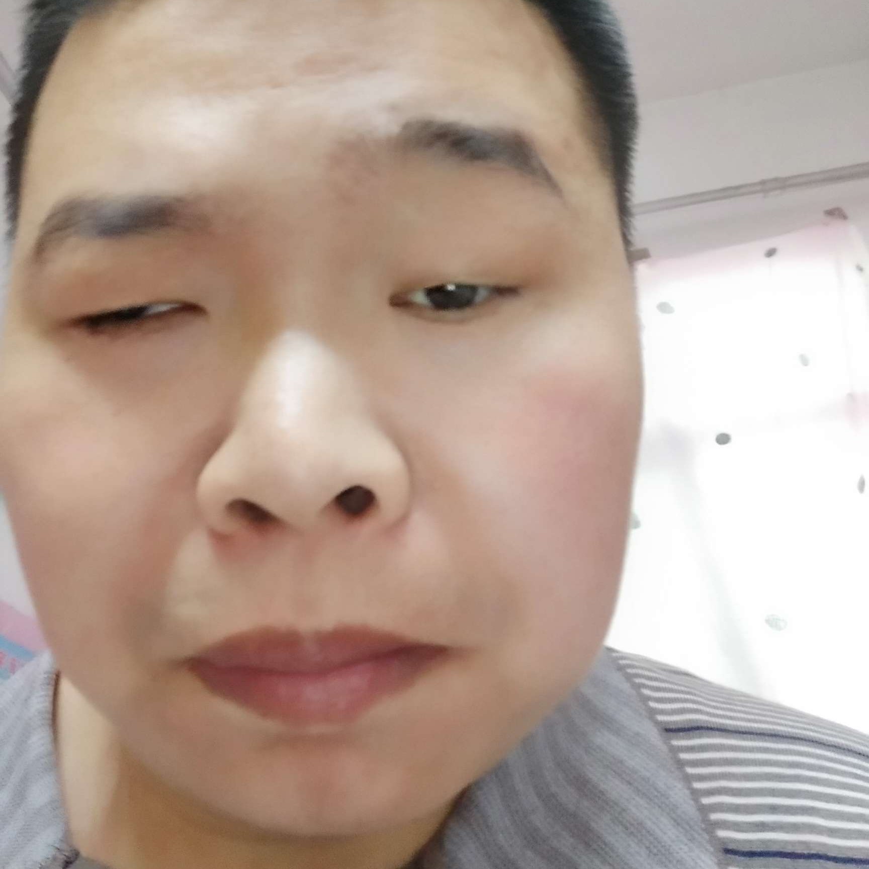 搞怪愿思恋的照片
