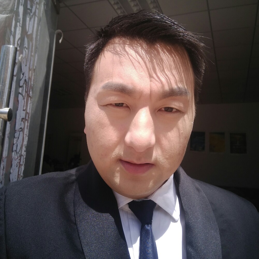 耍酷奇异果的照片