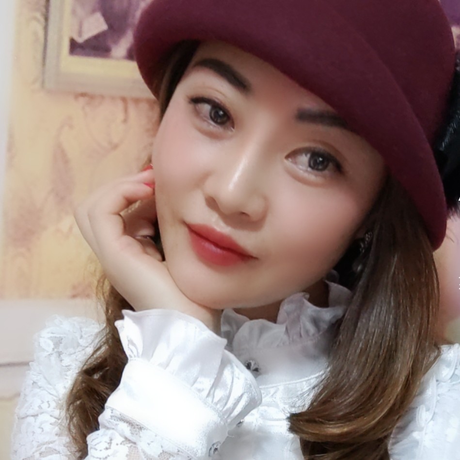 淡然一笑的照片