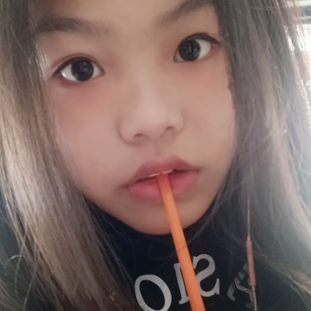 耍酷那少女的照片