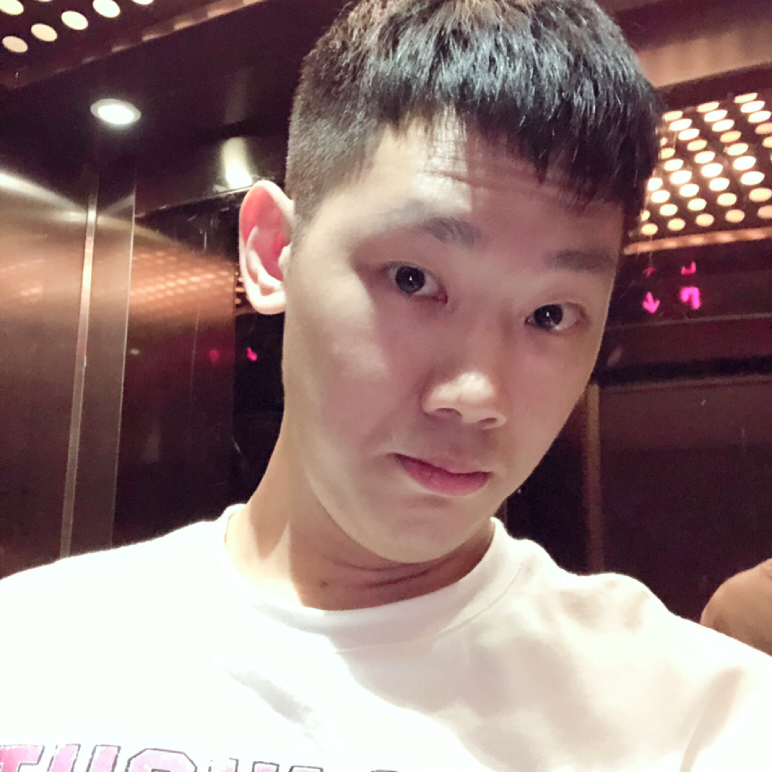 不安有星月的照片