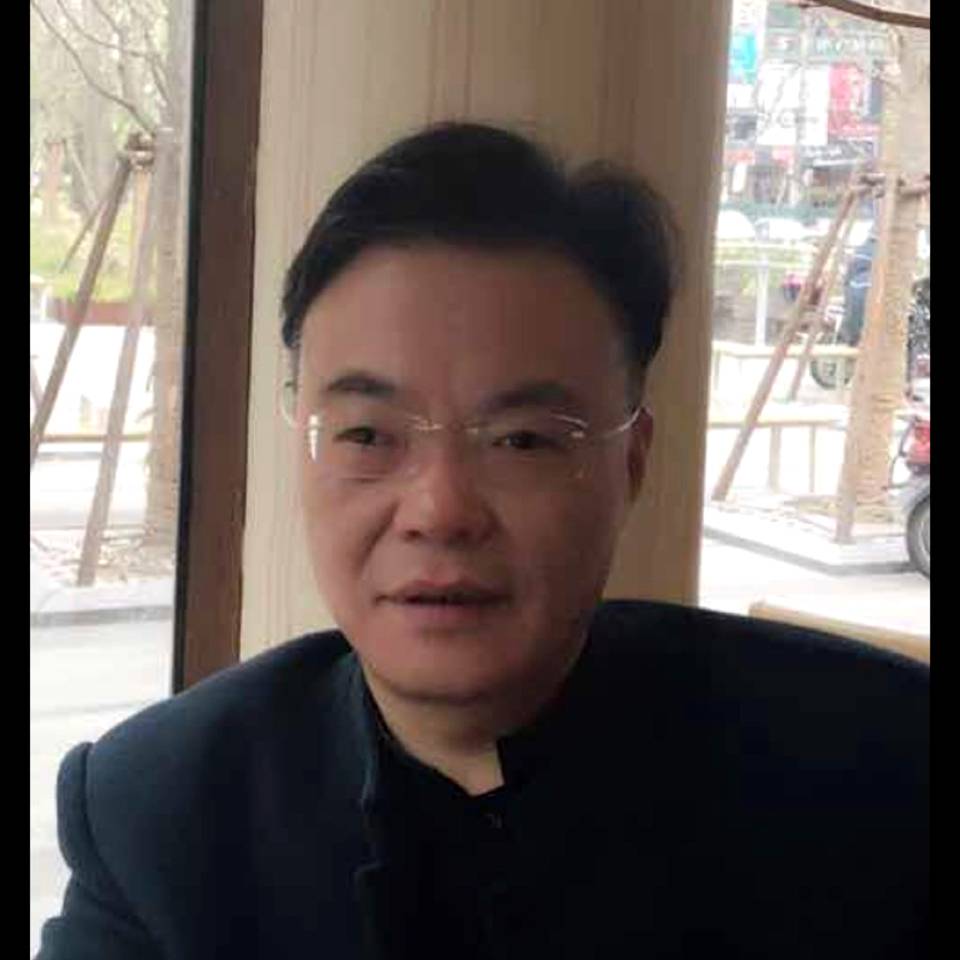 喜悦浅吻冷风的照片