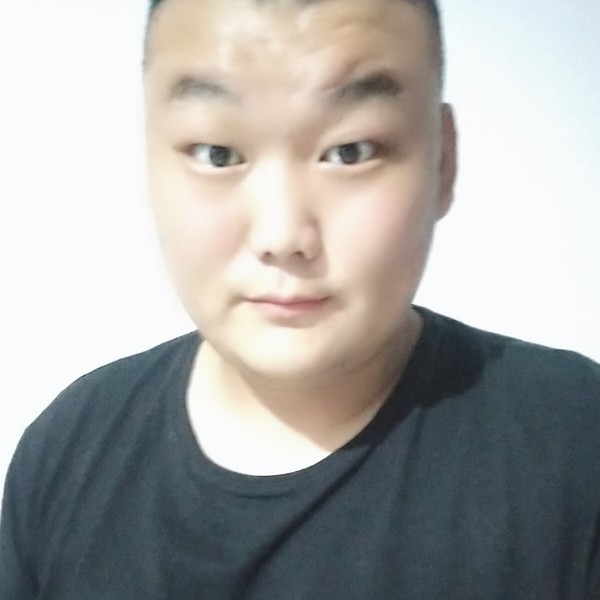 唇彩苦恋害羞的照片