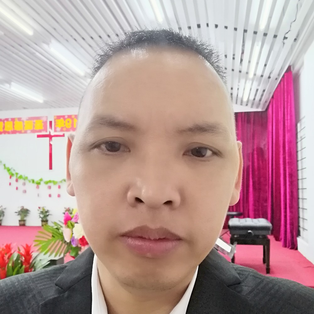 如意与小兔子的照片