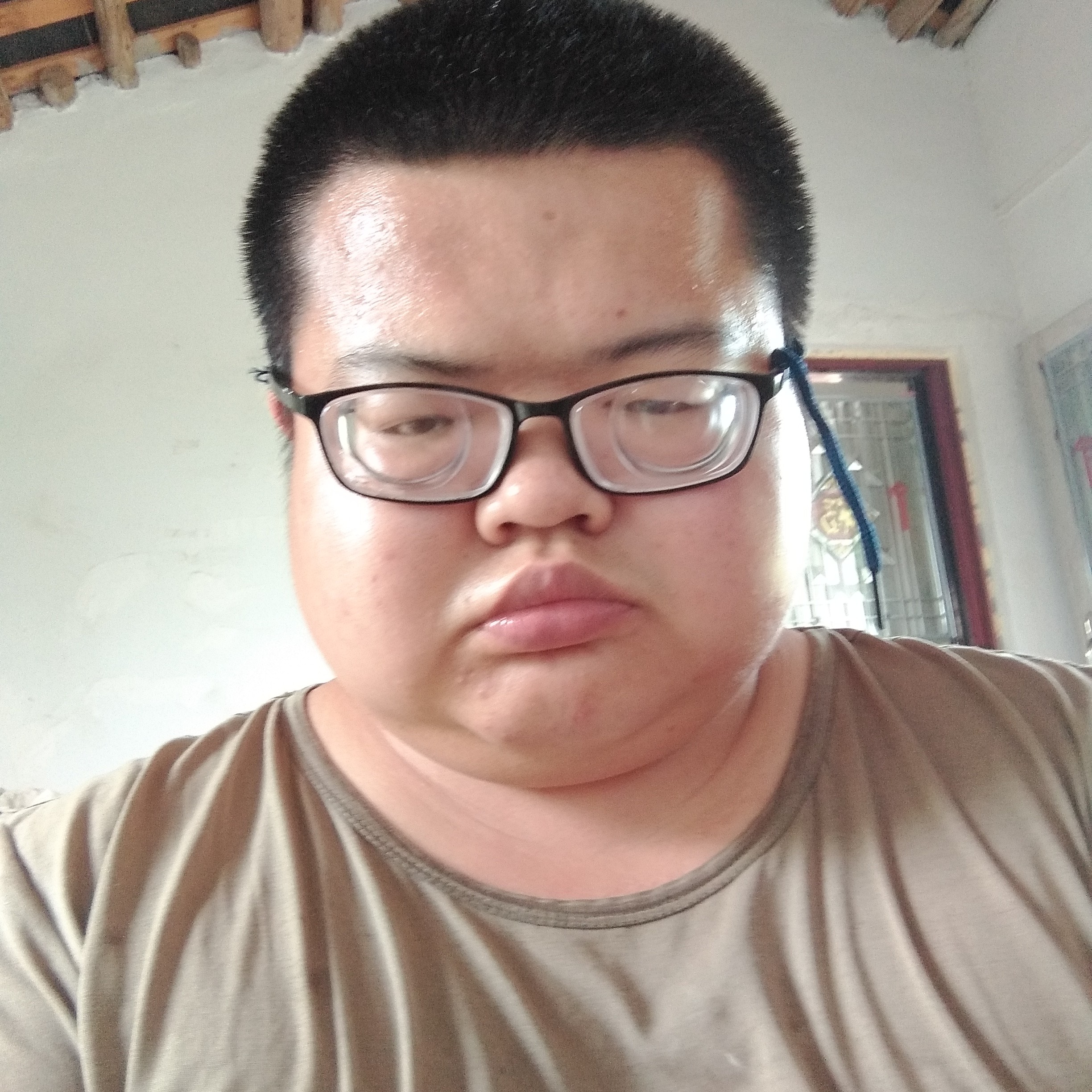 俭朴吃醋离歌的照片