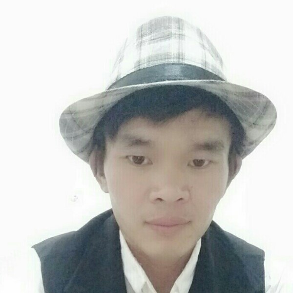 隐忍爱恋皮带的照片