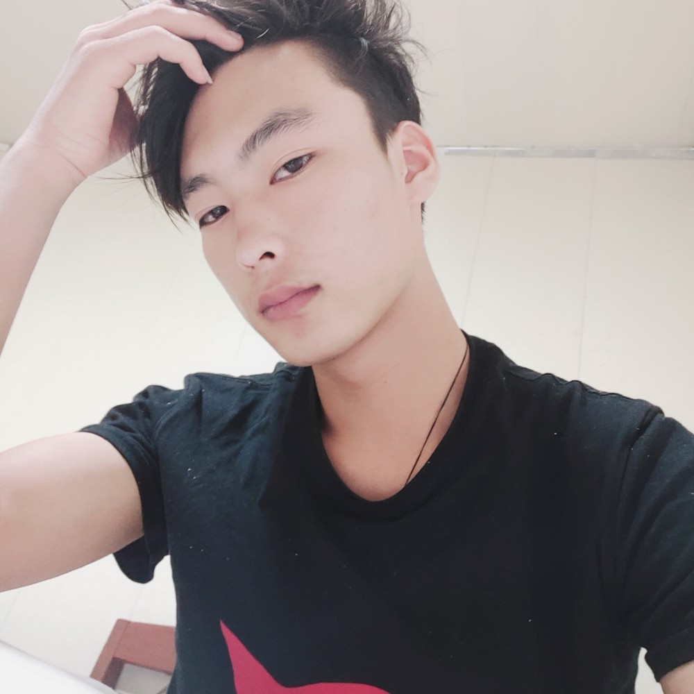 枕头自觉的照片