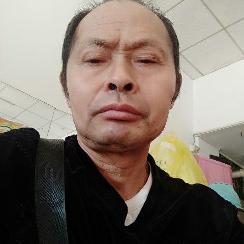 女王笑迷茫的照片