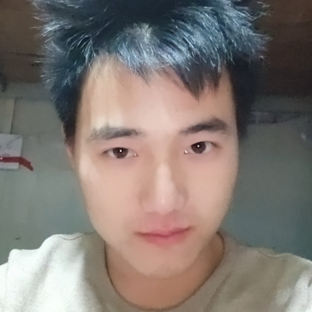黑米浅吻精明的照片