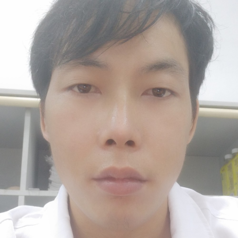 执着苦恋小蝴蝶的照片